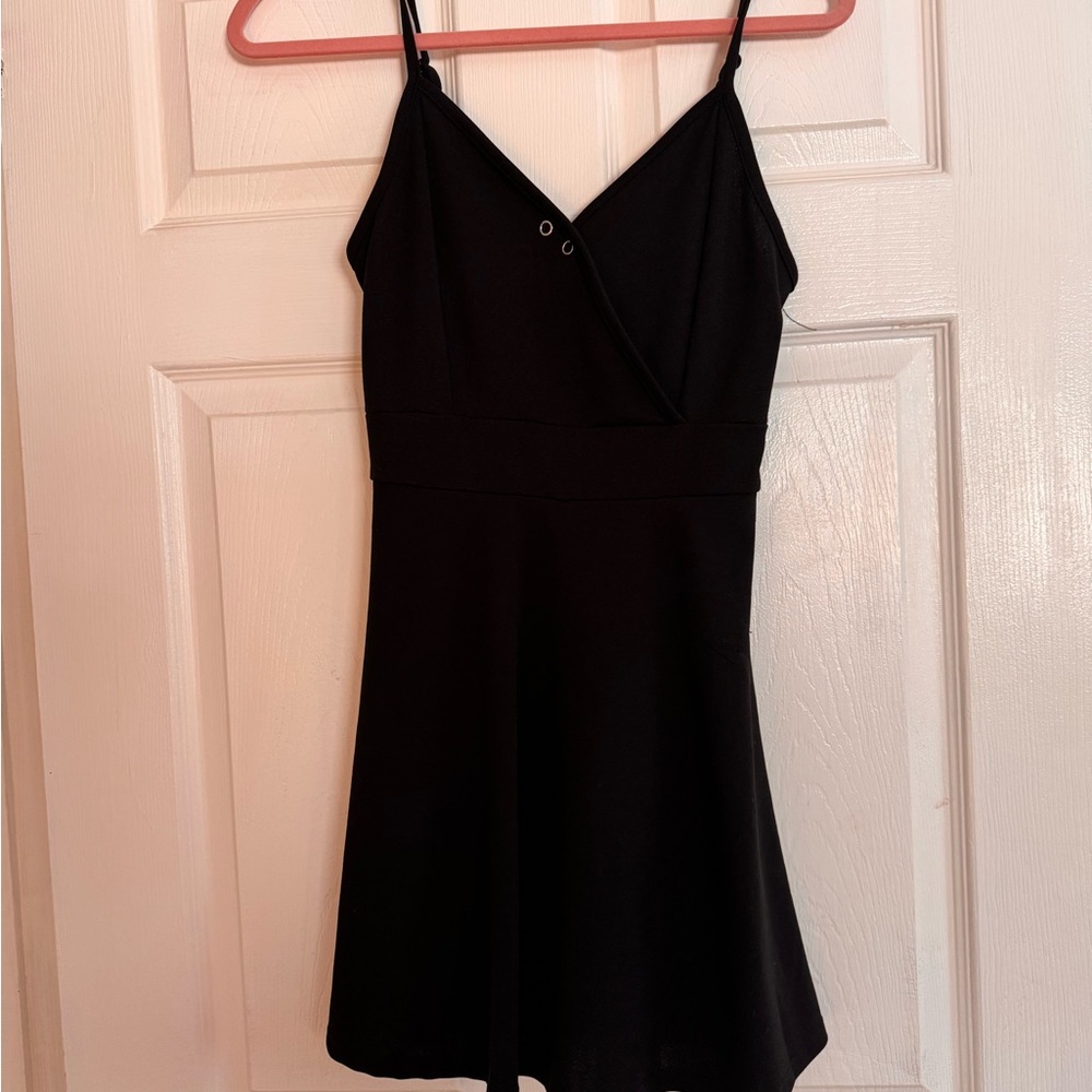 Stretchy black dress